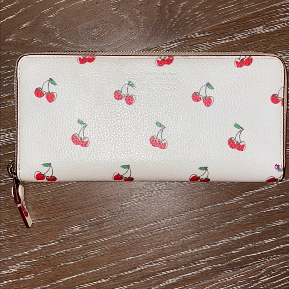 Marc jacobs cherry wallet